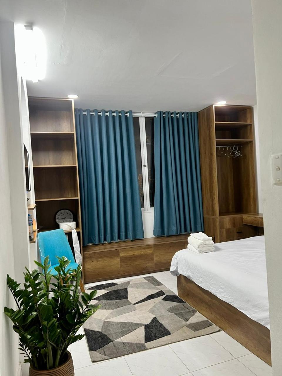 Hotel Modern Double With View - 5mins To Buivien Street, Benthanh Market Ho Chi Minh City